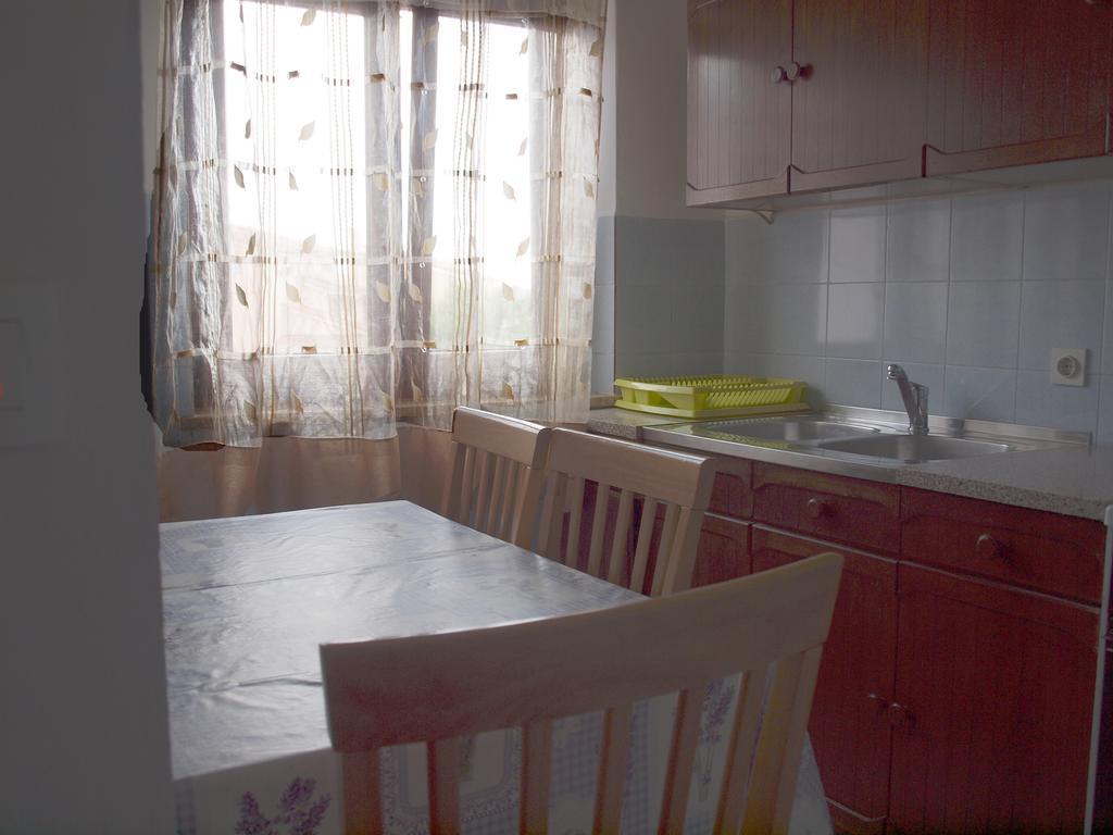 Apartments Zufic Stinjan Luaran gambar