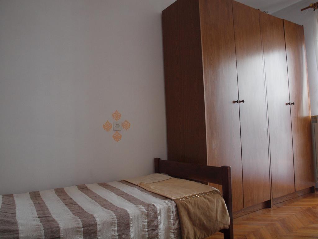 Apartments Zufic Stinjan Luaran gambar