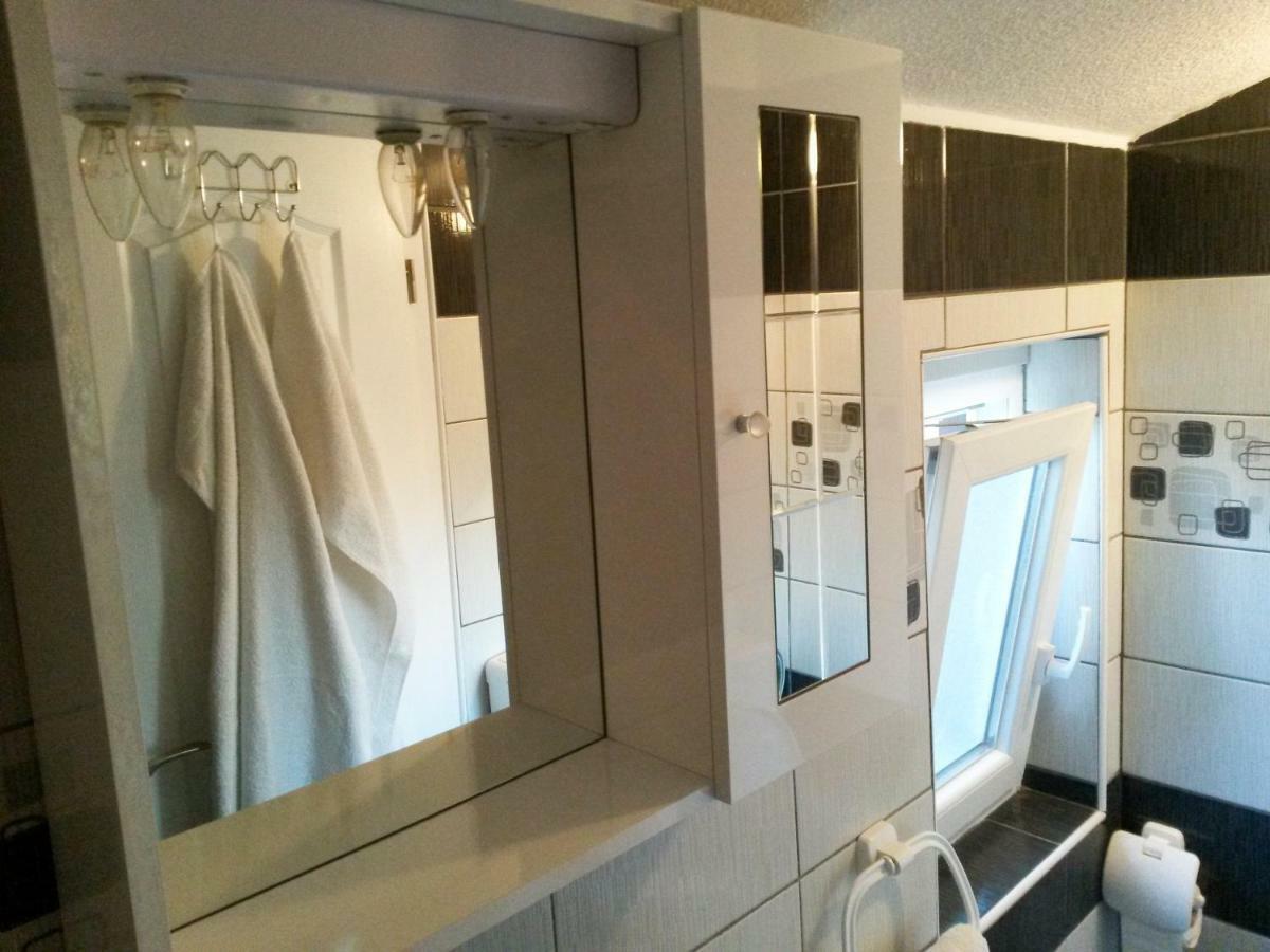 Apartments Zufic Stinjan Luaran gambar