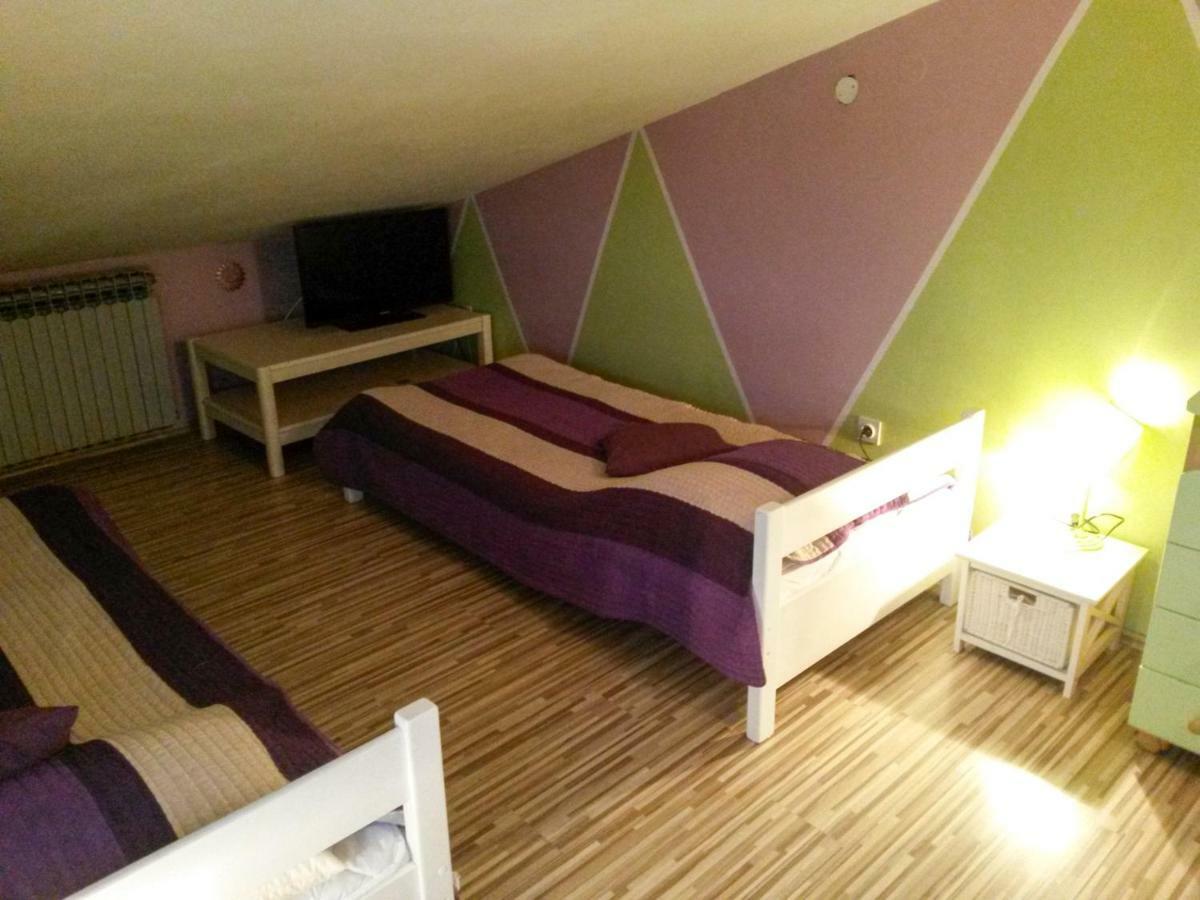 Apartments Zufic Stinjan Luaran gambar